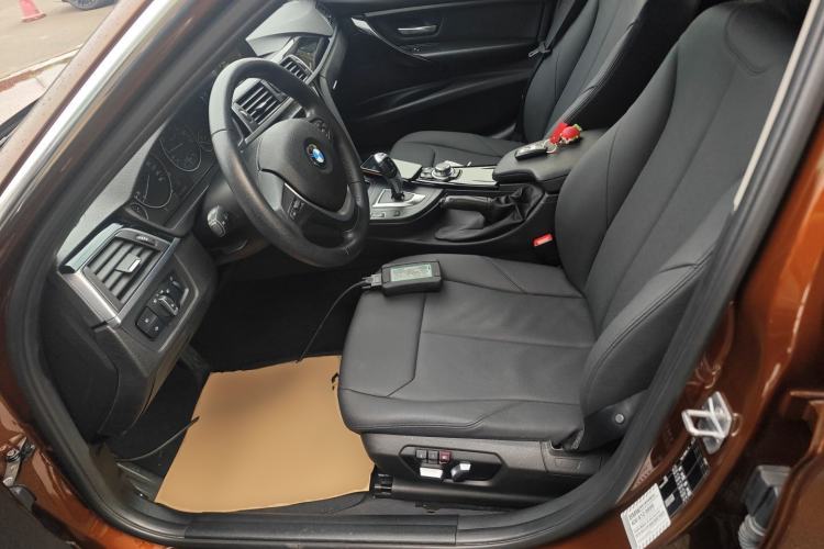 Used BMW 3 Series 2016 320Li Fashion Model Left Front Seat