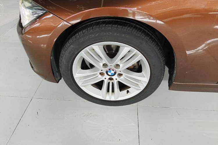 Used BMW 3 Series 2016 320Li Fashion Model Left Front Wheel Hub