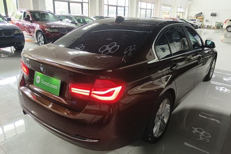Used BMW 3 Series 2016 320Li Fashion Model Rear Right 45 Deg