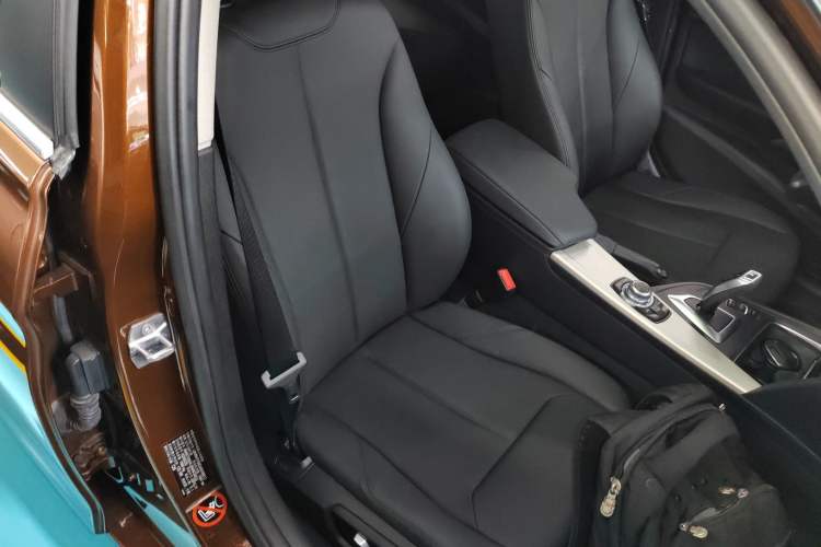 Used BMW 3 Series 2016 320Li Fashion Model Right Front Seat