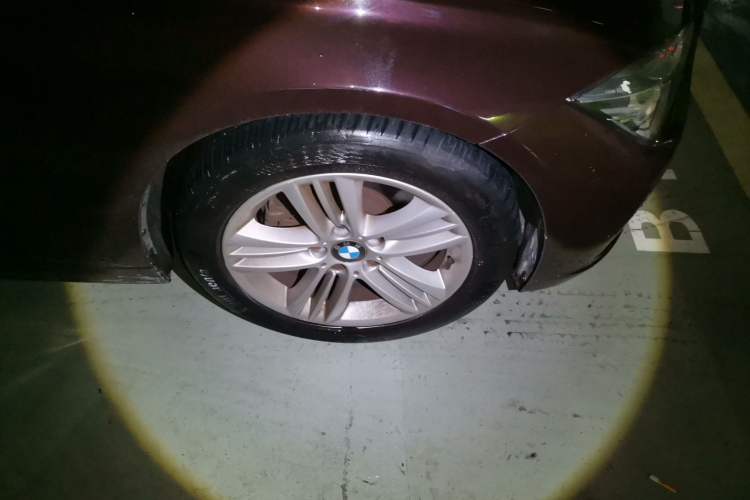 Used BMW 3 Series 2016 320Li Fashion Model Right Front Wheel Hub