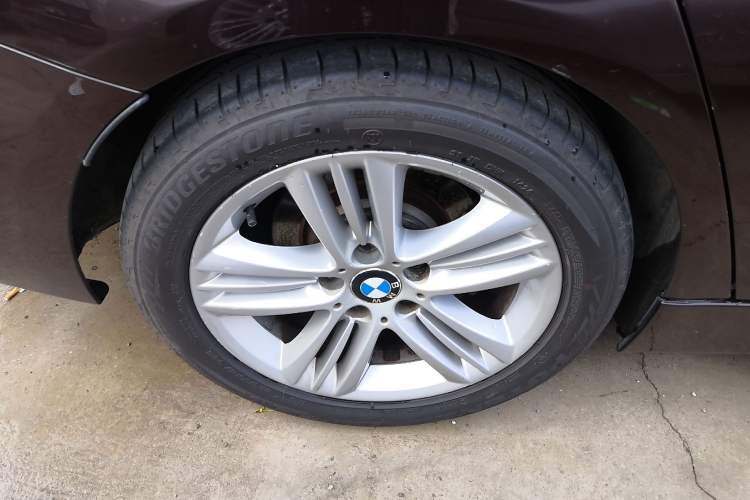 Used BMW 3 Series 2016 320Li Ambition Model Right Rear Wheel Hub