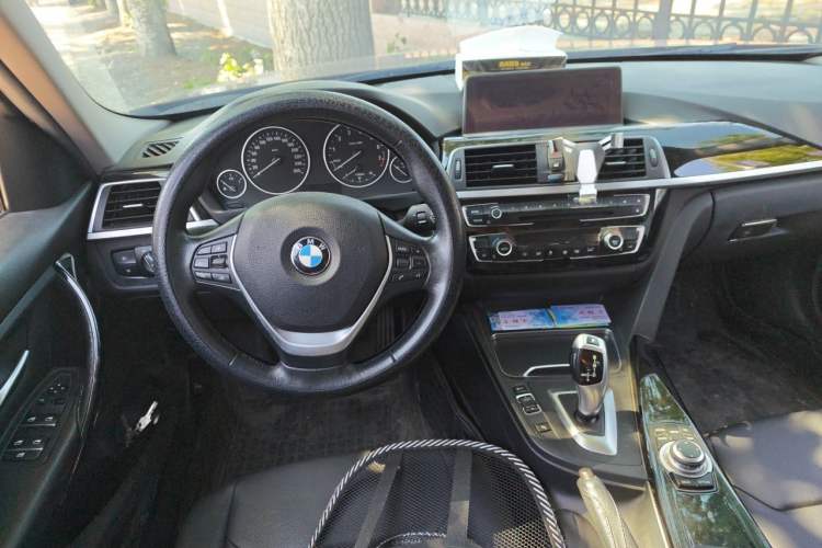 Used BMW 3 Series 2016 320Li Fashion Model Steering Wheel