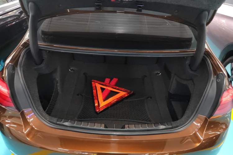 Used BMW 3 Series 2016 320Li Fashion Model Trunk