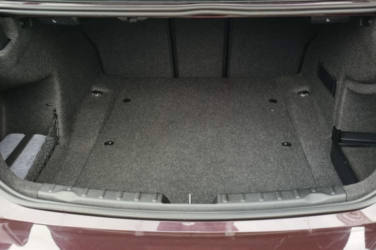 Used BMW 3 Series 2016 320Li Fashion Model Trunk