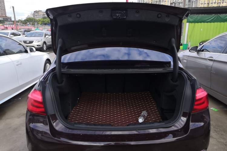 Used BMW 3 Series 2016 320Li Ambition Model Trunk