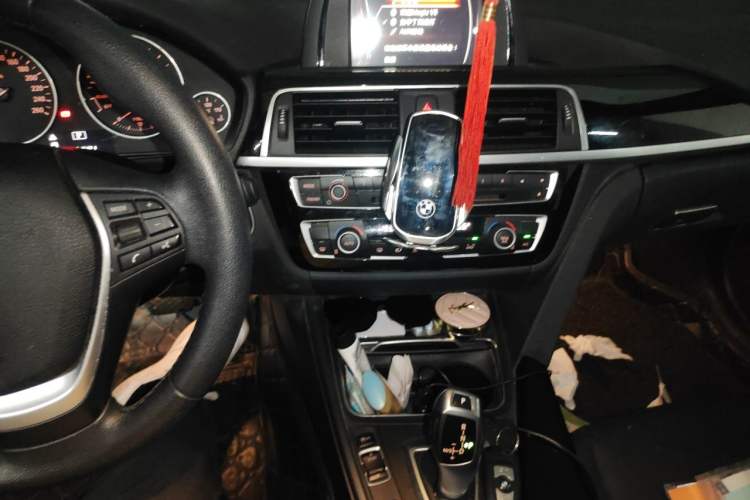 Used BMW 3 Series 2016 320Li Ambition Model Audio And AC Panel