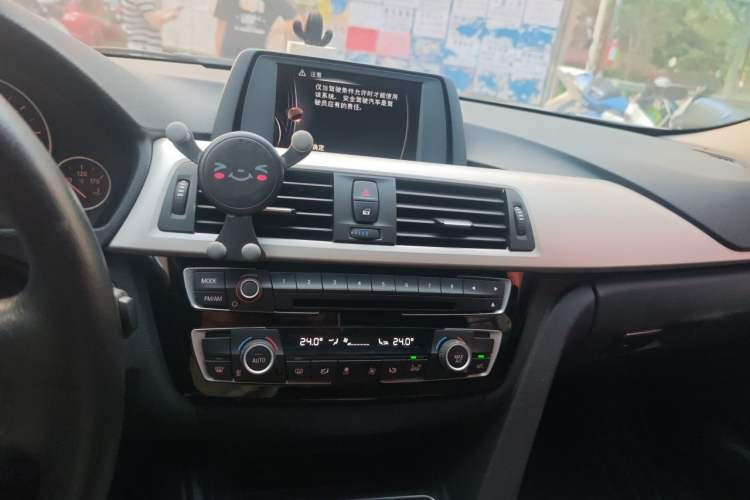Used BMW 3 Series 2016 320Li Ambition Model Audio And AC Panel