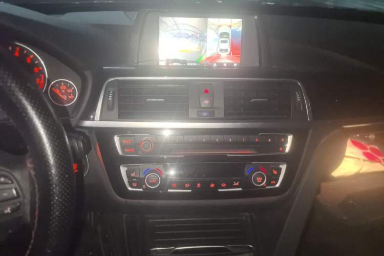Used BMW 3 Series 2016 320Li Ambition Model Audio And AC Panel