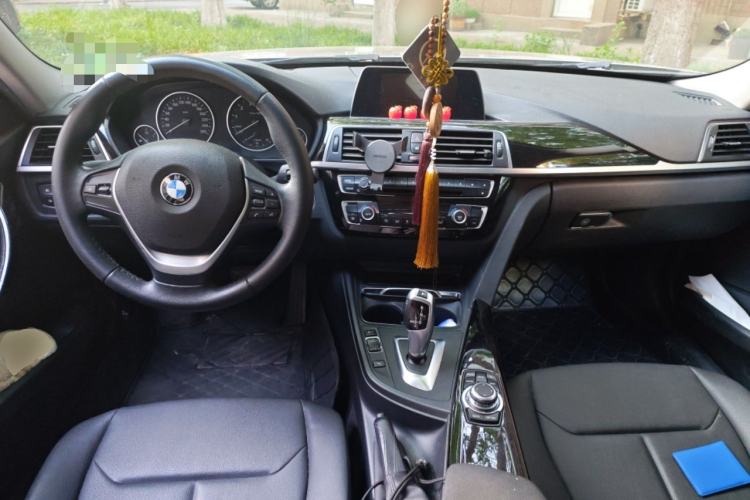Used BMW 3 Series 2016 320Li Fashion Model Center Console
