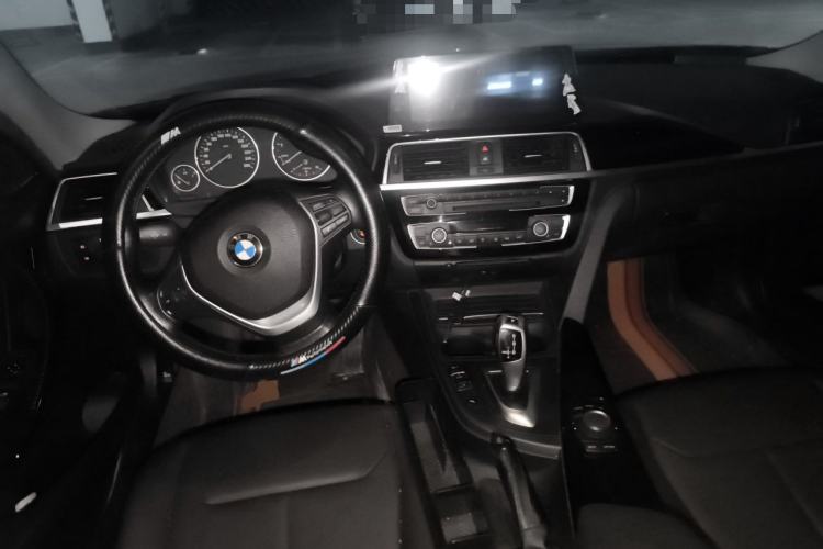 Used BMW 3 Series 2016 320Li Ambition Model Center Console