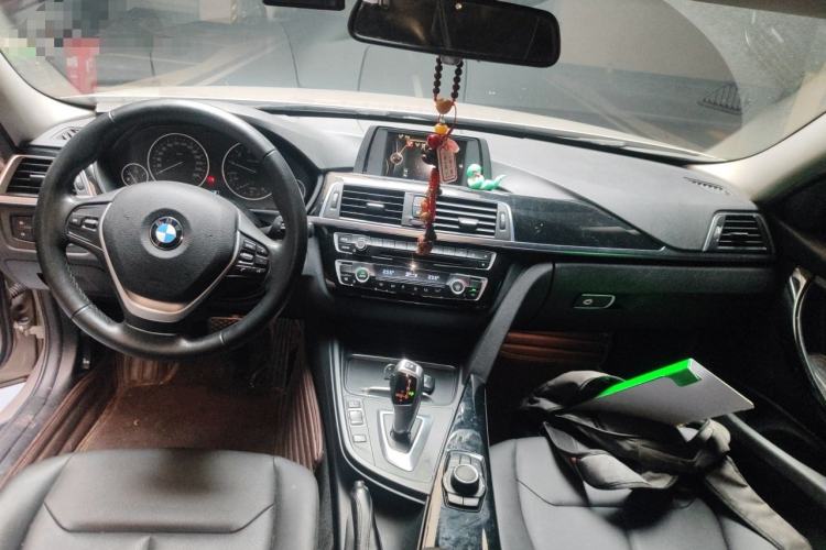 Used BMW 3 Series 2016 320Li Ambition Model Center Console