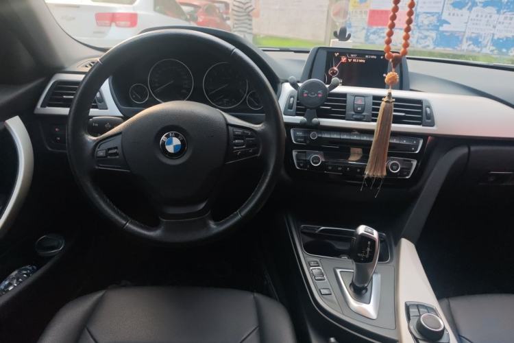 Used BMW 3 Series 2016 320Li Ambition Model Center Console
