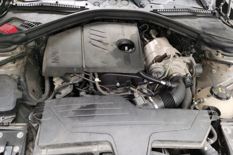 Used BMW 3 Series 2016 316Li Fashion Model Engine Bay