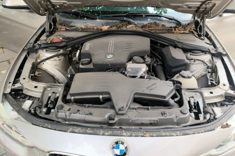 Used BMW 3 Series 2016 320Li Fashion Model Engine Bay