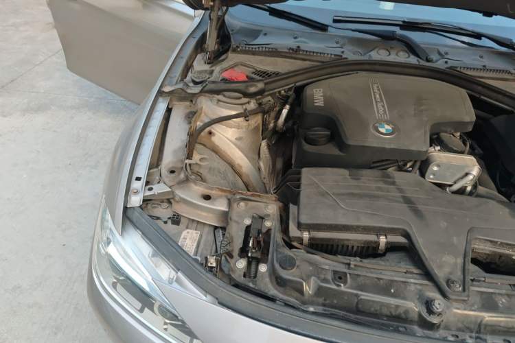 Used BMW 3 Series 2016 320Li Ambition Model Engine Bay Right