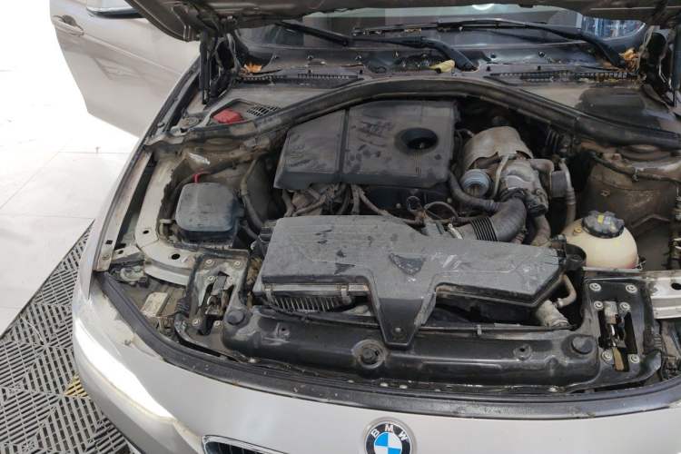 Used BMW 3 Series 2016 316i Fashion Model Engine Bay Right