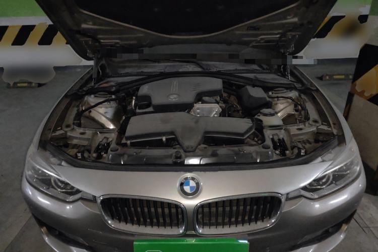 Used BMW 3 Series 2016 320Li Fashion Model Engine Bay