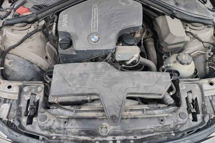 Used BMW 3 Series 2016 320Li Ambition Model Engine Bay