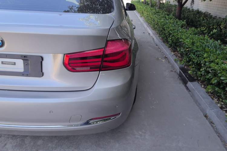 Used BMW 3 Series 2016 320Li Ambition Model Exterior 3