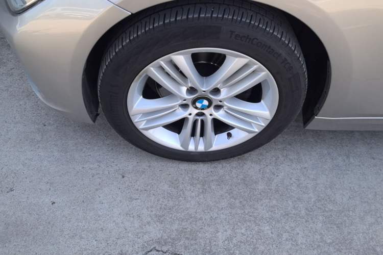 Used BMW 3 Series 2016 320Li Ambition Model Exterior 4