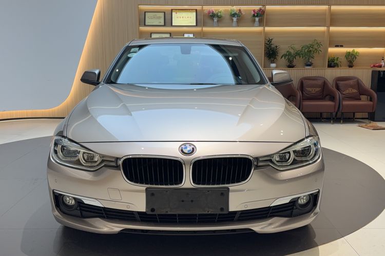 Used BMW 3 Series 2016 316Li Fashion Model Exterior 4