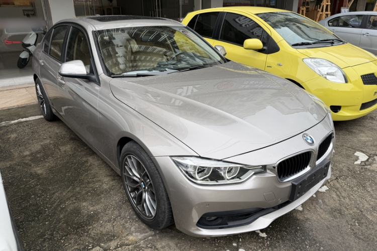 Used BMW 3 Series 2016 320i Fashion Model Exterior 4