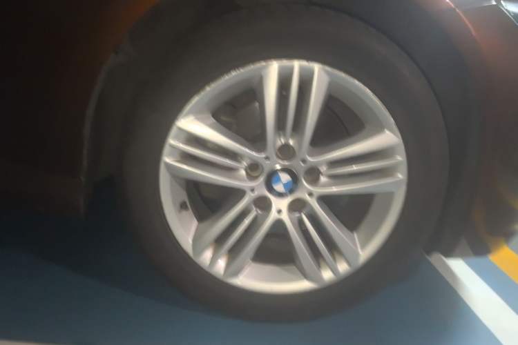 Used BMW 3 Series 2016 320Li Ambition Model Exterior 4