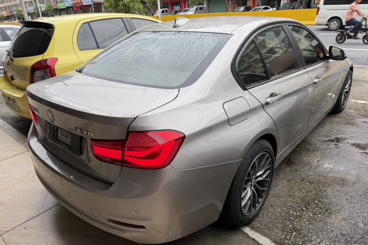 Used BMW 3 Series 2016 320i Fashion Model Exterior 6