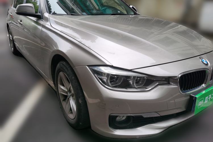 Used BMW 3 Series 2016 316Li Fashion Model Front Right 45 Deg