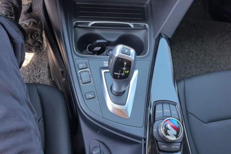 Used BMW 3 Series 2016 320Li Ambition Model Gear Lever
