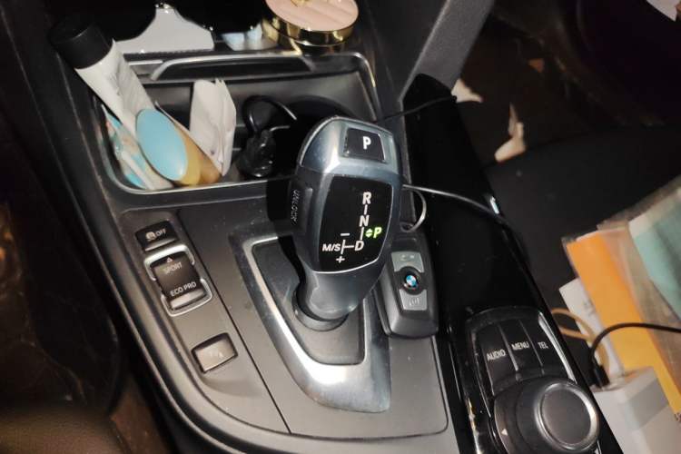 Used BMW 3 Series 2016 320Li Ambition Model Gear Lever