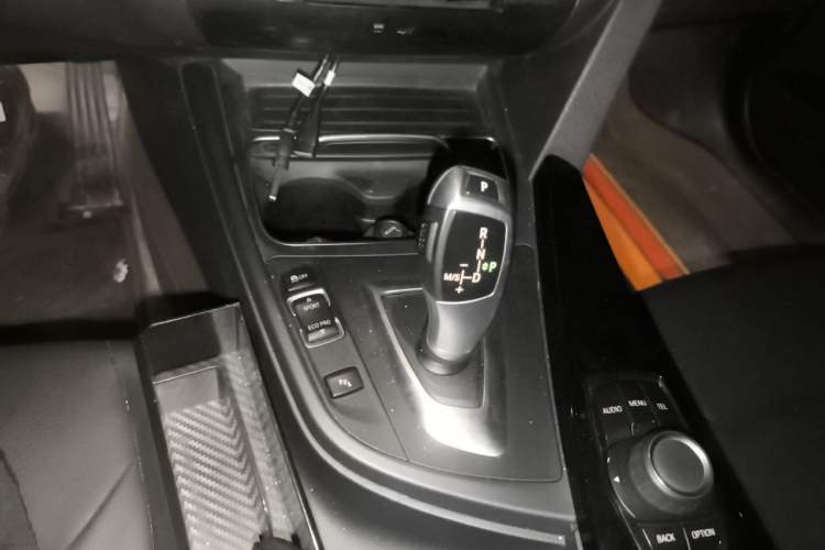 Used BMW 3 Series 2016 320Li Ambition Model Gear Lever