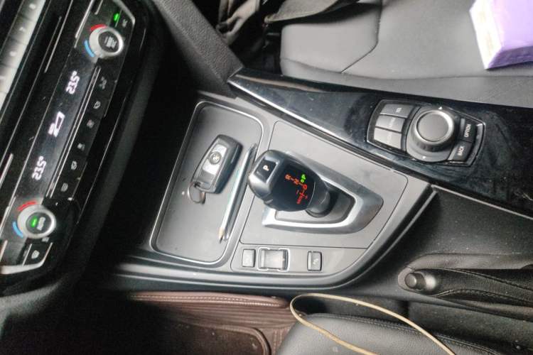 Used BMW 3 Series 2016 320Li Ambition Model Gear Lever