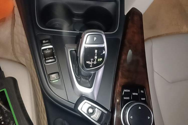 Used BMW 3 Series 2016 328Li xDrive Luxury Design Package Gear Lever