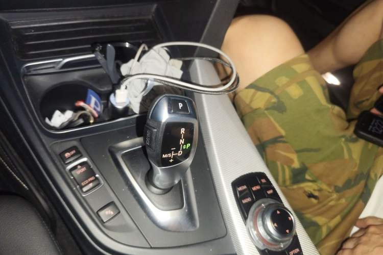 Used BMW 3 Series 2016 320Li Fashion Model Gear Lever