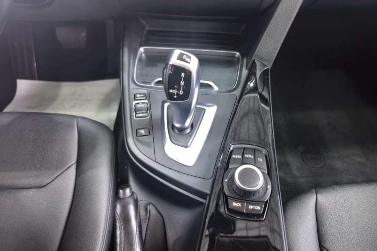 Used BMW 3 Series 2016 316Li Fashion Model Gear Lever