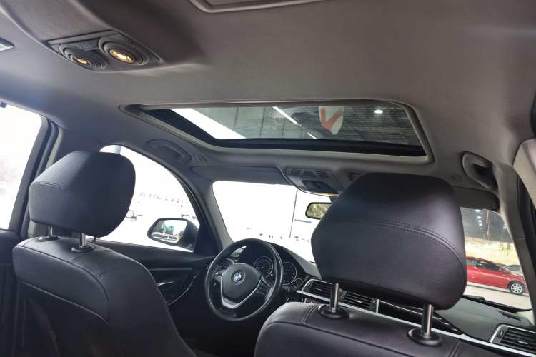 Used BMW 3 Series 2016 316Li Fashion Model Headliner