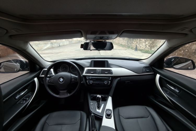 Used BMW 3 Series 2016 320Li Ambition Model Interior 1
