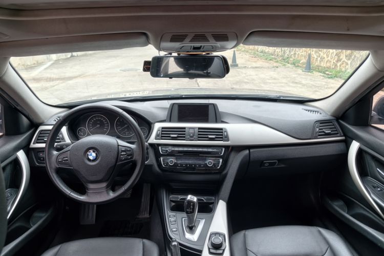 Used BMW 3 Series 2016 320Li Ambition Model Interior 2