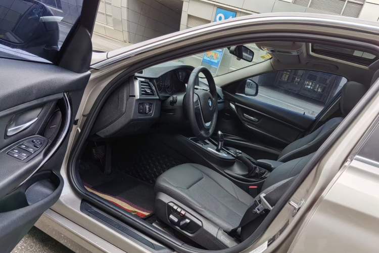 Used BMW 3 Series 2016 320Li Ambition Model Interior 2