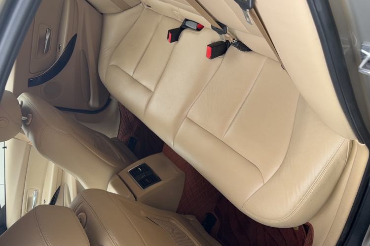 Used BMW 3 Series 2016 320i Fashion Model Interior 2