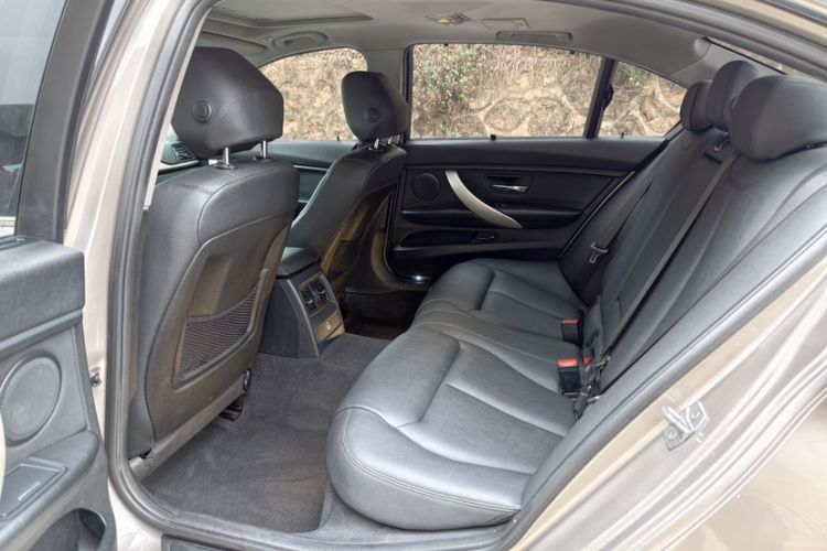 Used BMW 3 Series 2016 320Li Ambition Model Interior 4