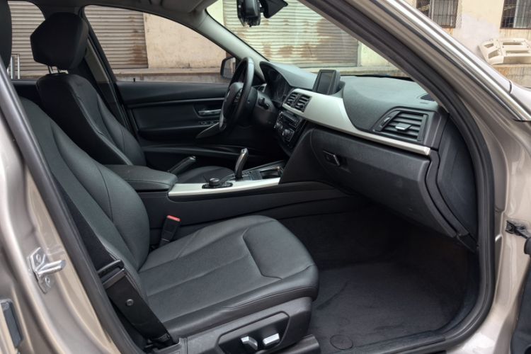 Used BMW 3 Series 2016 320Li Ambition Model Interior 8
