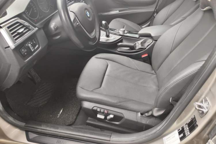 Used BMW 3 Series 2016 320Li Fashion Model Left Front Seat