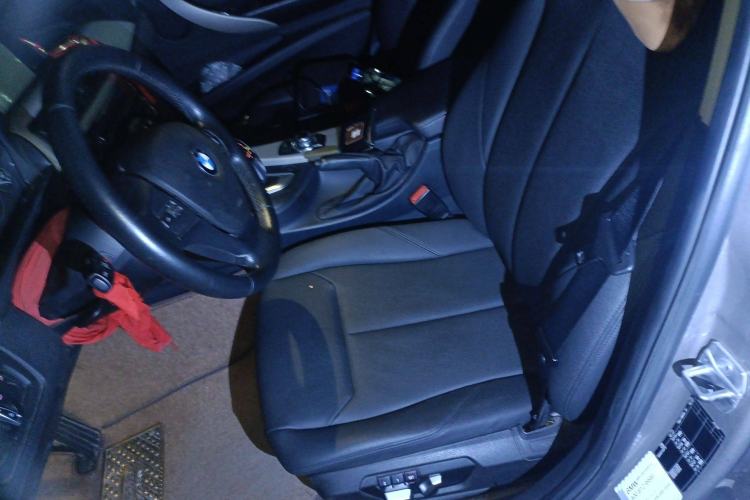 Used BMW 3 Series 2016 320Li Fashion Model Left Front Seat