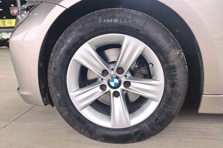 Used BMW 3 Series 2016 316Li Fashion Model Left Front Wheel Hub