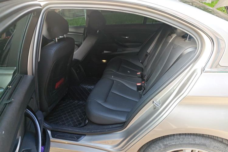 Used BMW 3 Series 2016 320Li Fashion Model Left Rear Seat