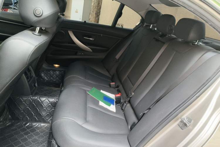 Used BMW 3 Series 2016 320Li Fashion Model Left Rear Seat