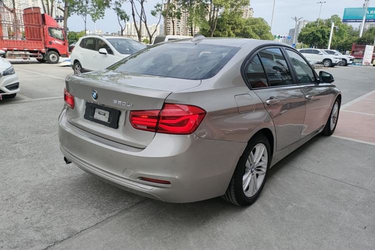 Used BMW 3 Series 2016 320i Fashion Model Rear Right 45 Deg